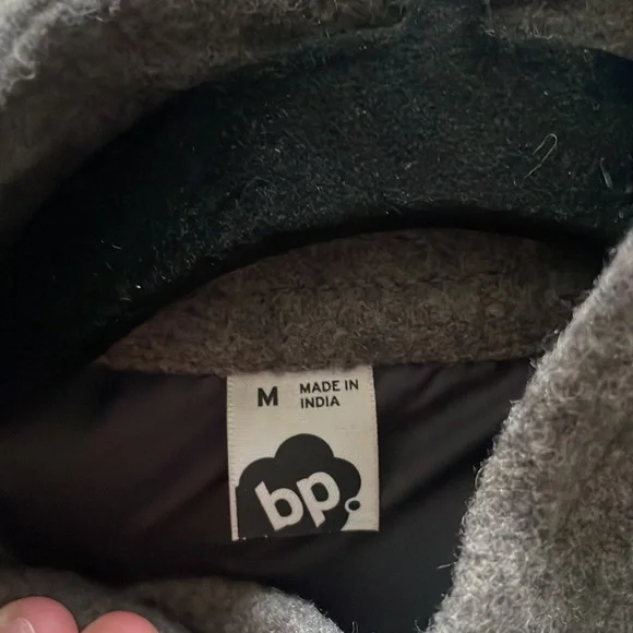 Women’s Short Pea Coat - Picture 6 of 7